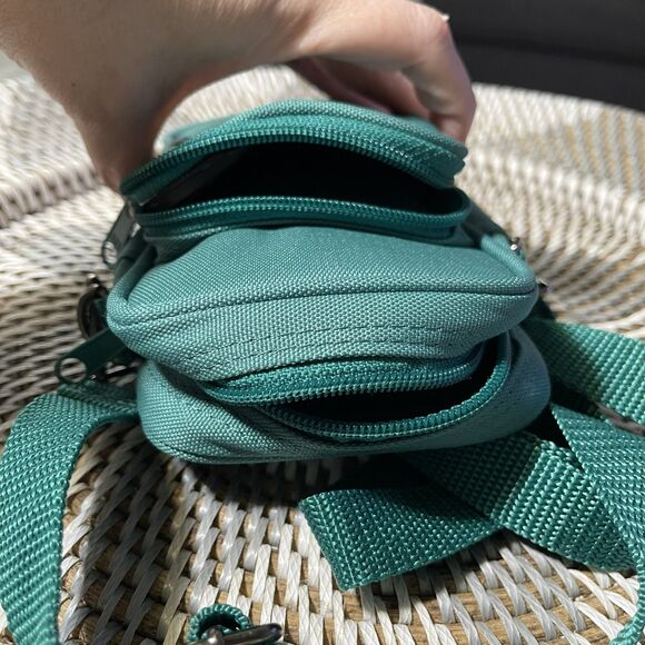 Vintage Promaster 300 Green Nylon Camera Bag with Original Tag NWT - Picture 3 of 11